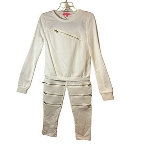 BRAND NEW!! Xtaren Cream Two-Piece Zipper Detail Sweatsuit